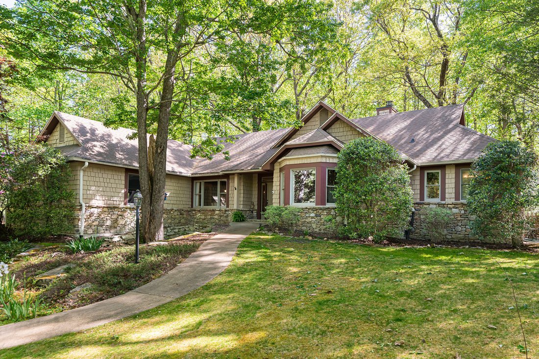 House in Laurel Park, North Carolina, United States 1 - 17820781