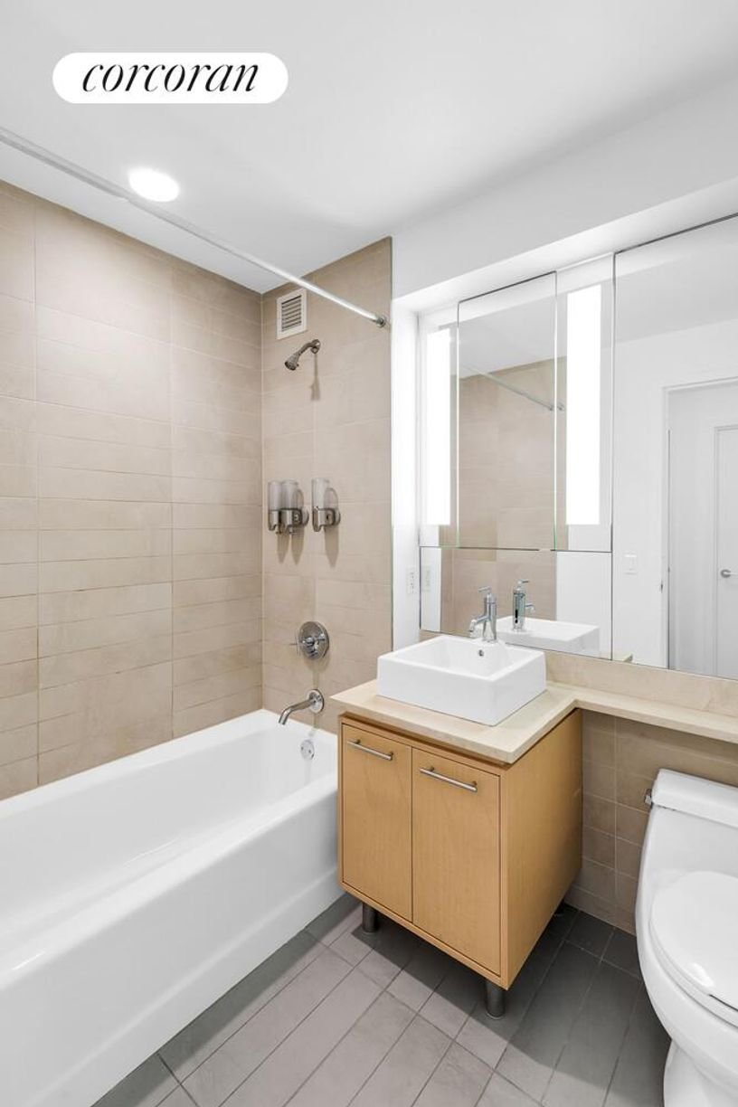 Condo in New York, New York, United States 5 - 17540619