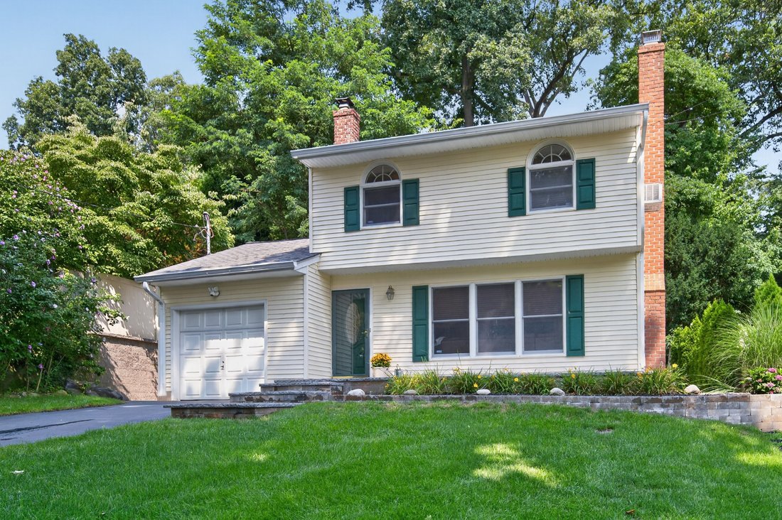 House in Halesite, New York, United States 1 - 18650605