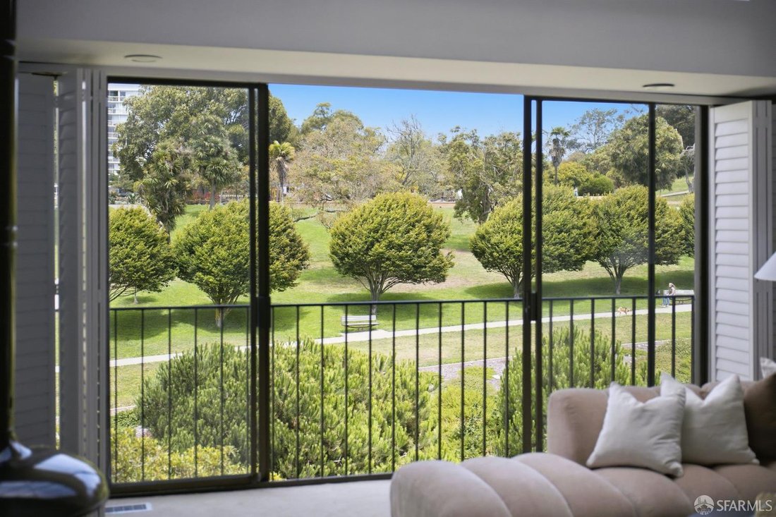 Condo in San Francisco, California, United States 4 - 18652837