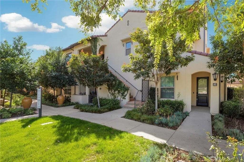 Condo in Irvine, California, United States 2 - 17227015
