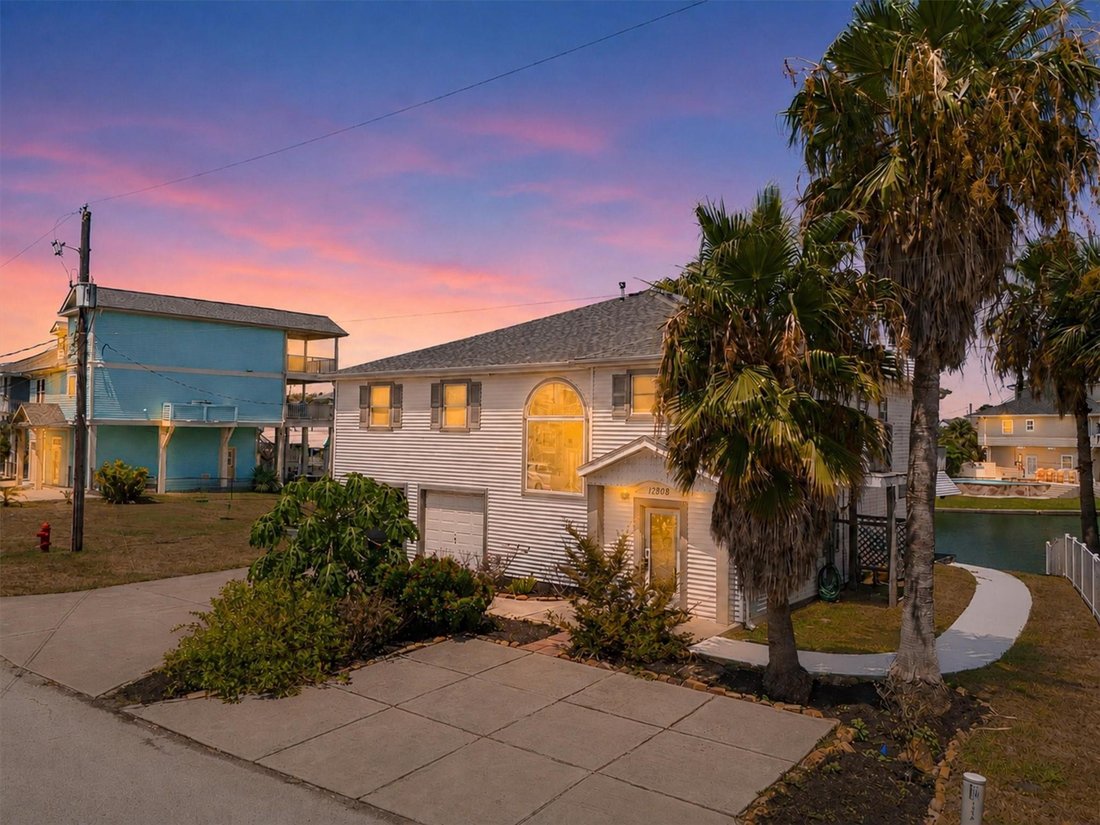 House in Galveston, Texas, United States 2 - 18651576