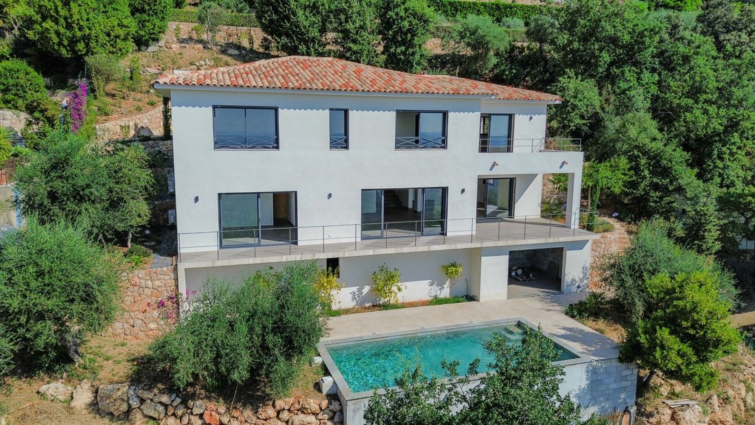 Villa in Spéracèdes, Provence-Alpes-Côte d'Azur, France 1 - 18655445