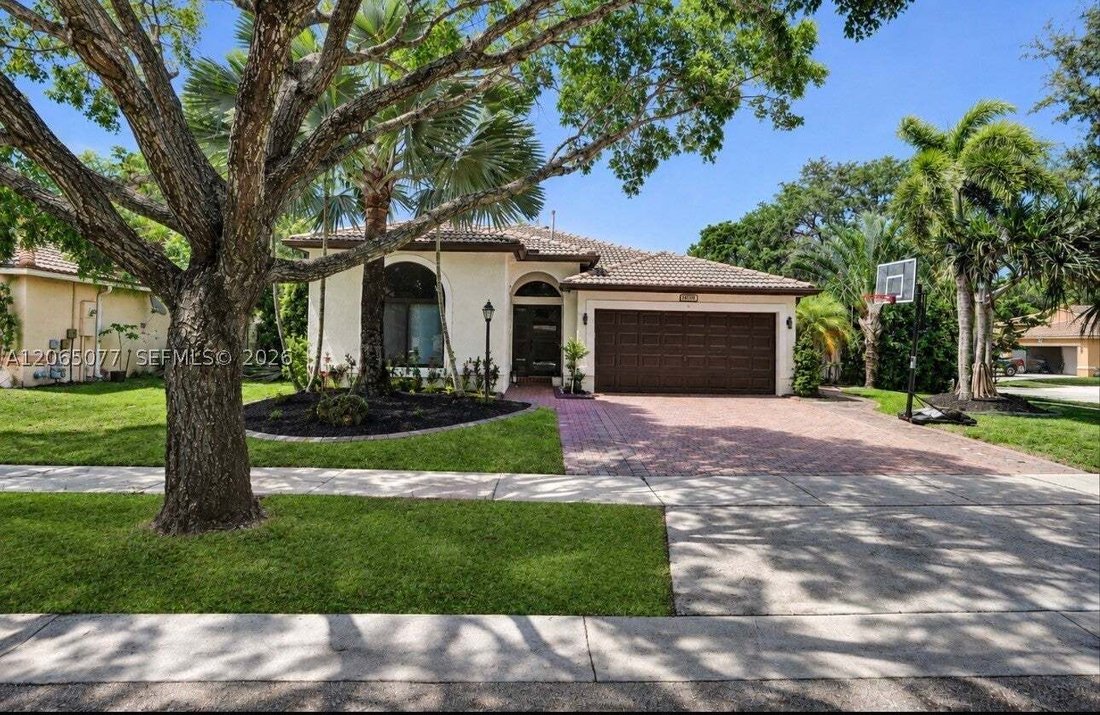 House in Pembroke Pines, Florida, United States 1 - 18650848