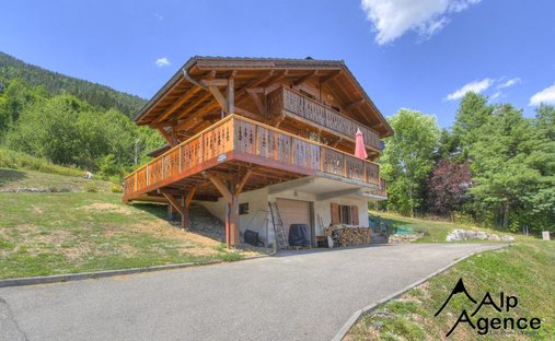 Chalet in Seytroux, Auvergne-Rhône-Alpes, France 1
