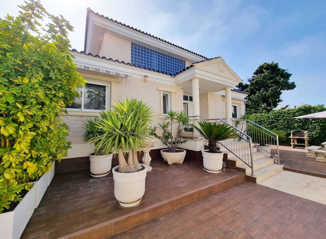 Villa in Torrevieja, Valencian Community, Spain 2 - 18655623