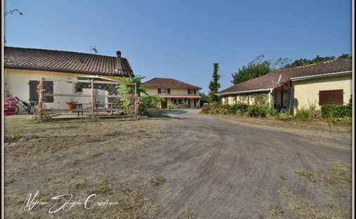 House in Seignosse, Nouvelle-Aquitaine, France 1