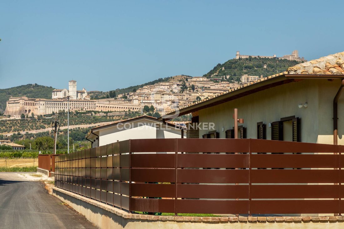 Villa in Assisi, Umbria, Italy 3 - 18656007