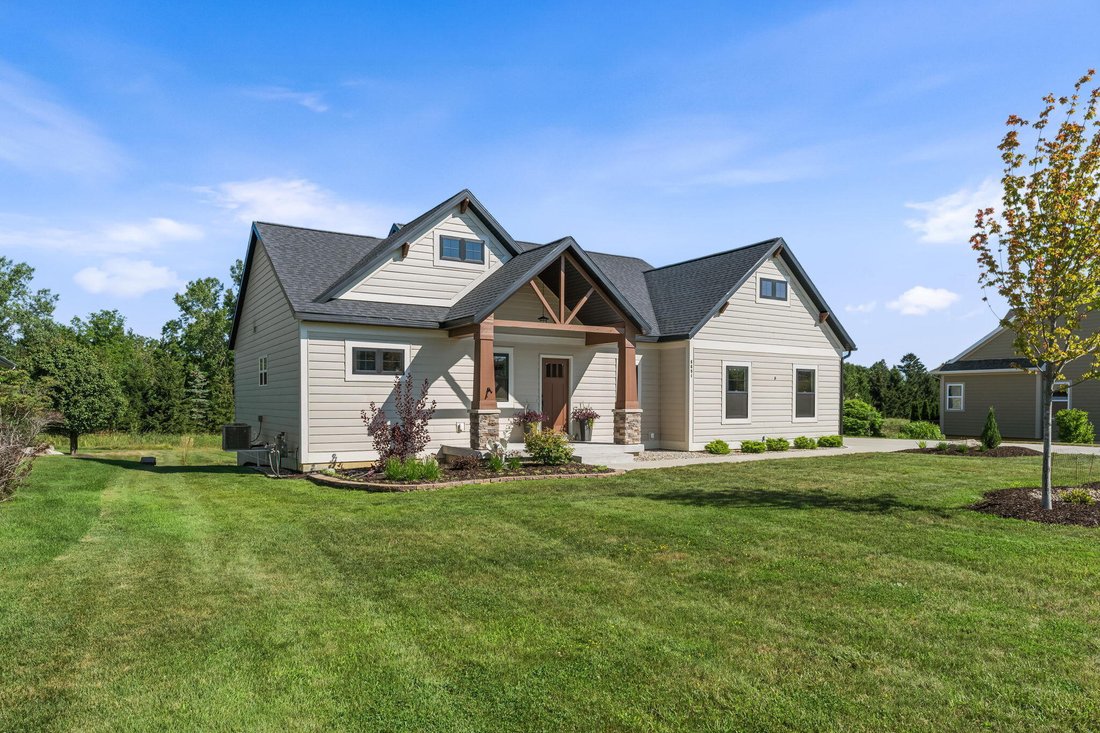 House in Fennville, Michigan, United States 2 - 18656050