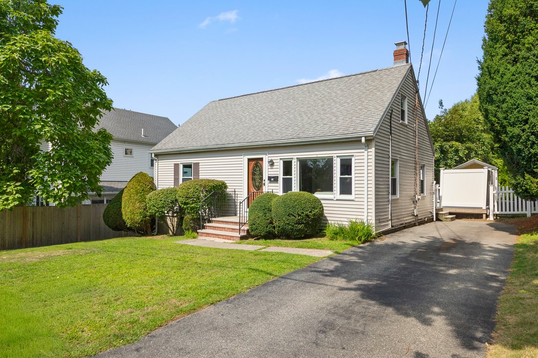 House in Arlington, Massachusetts, United States 3 - 18651692