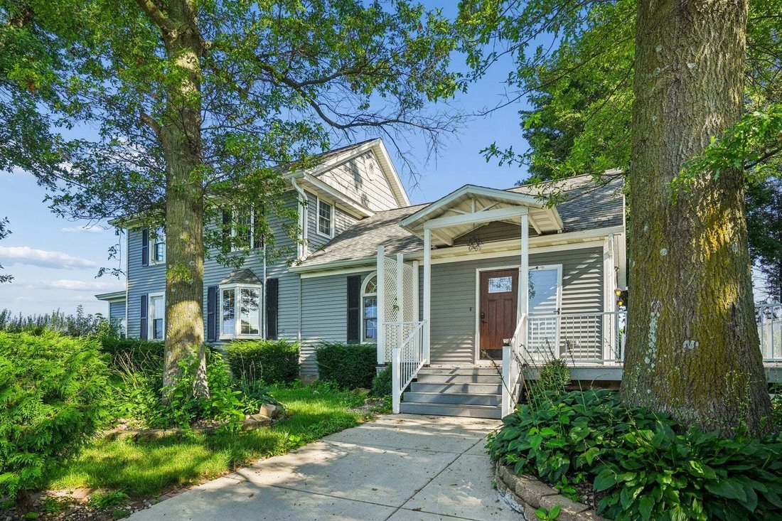 House in Davenport, Iowa, United States 5 - 18654261