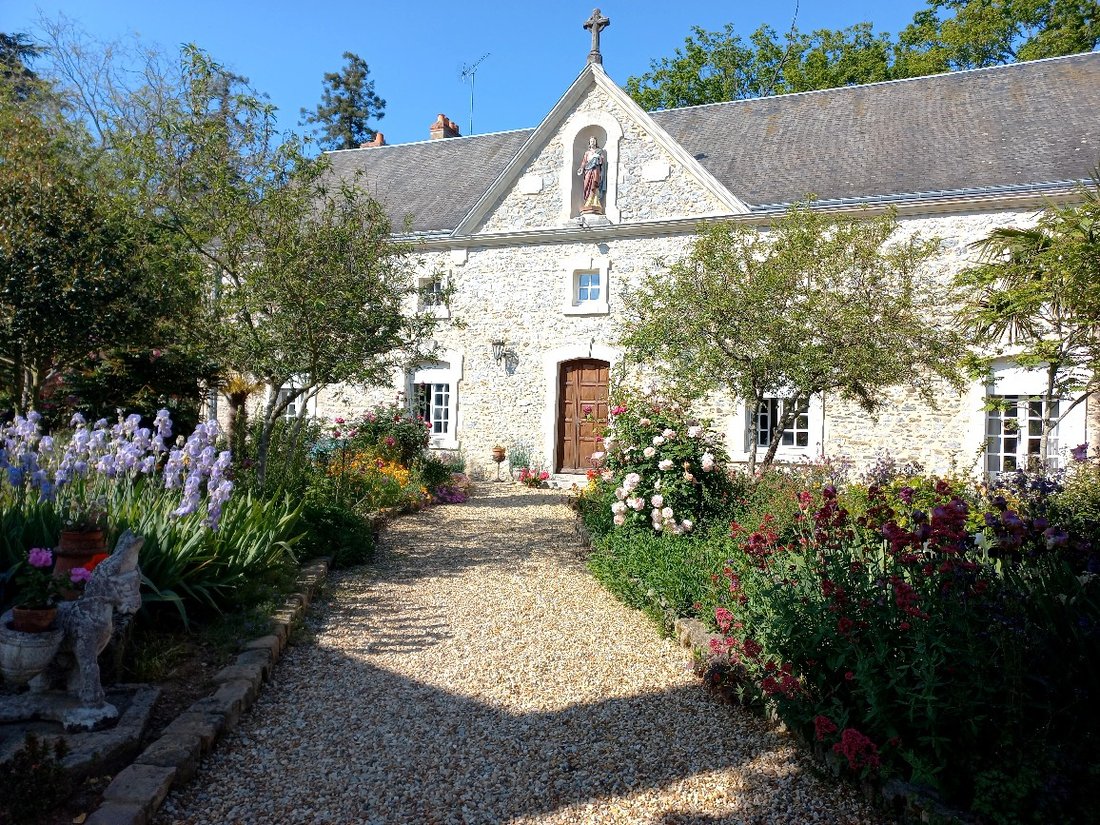 Villa in Fresnay-sur-Sarthe, Pays de la Loire, France 1 - 18655457
