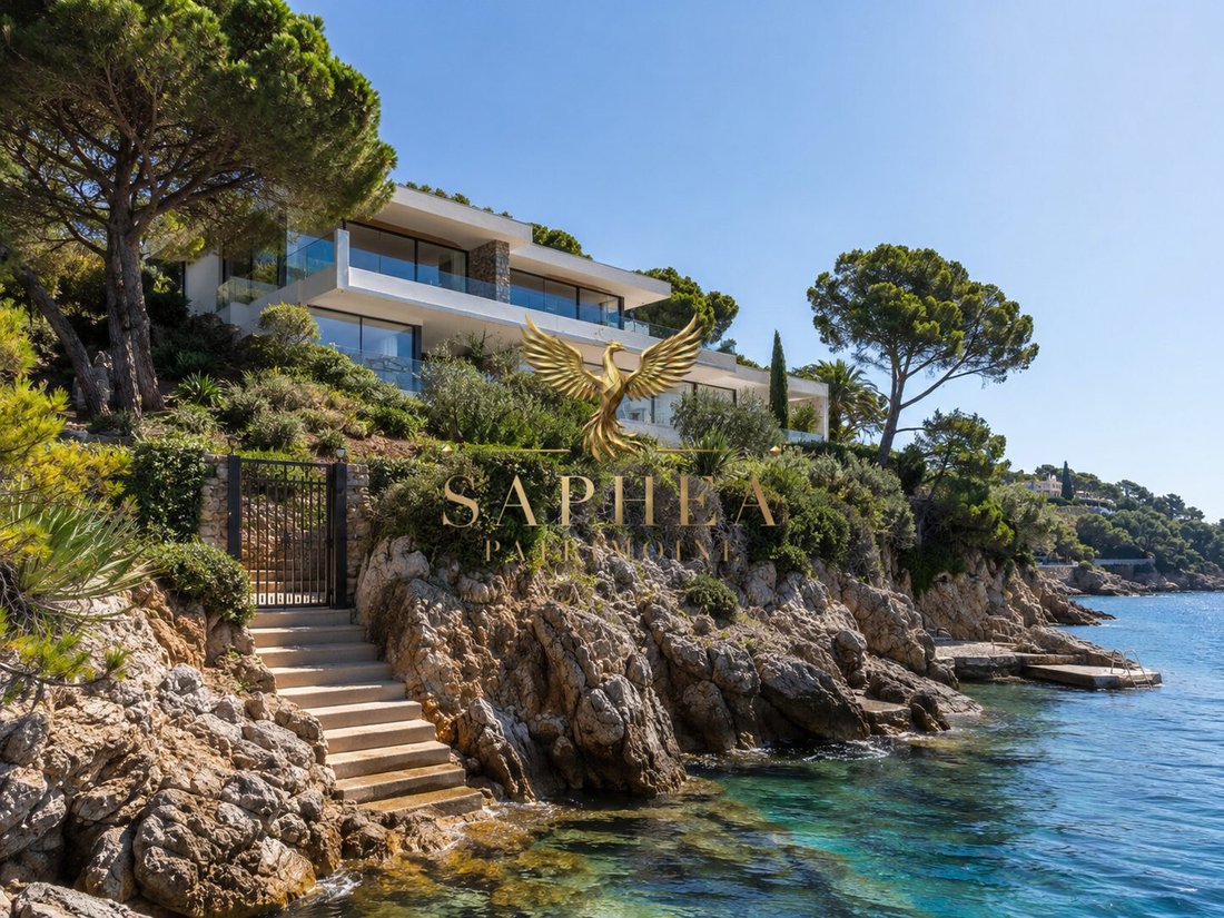 House in Centre Ville, Carqueiranne, France 1 - 18656145