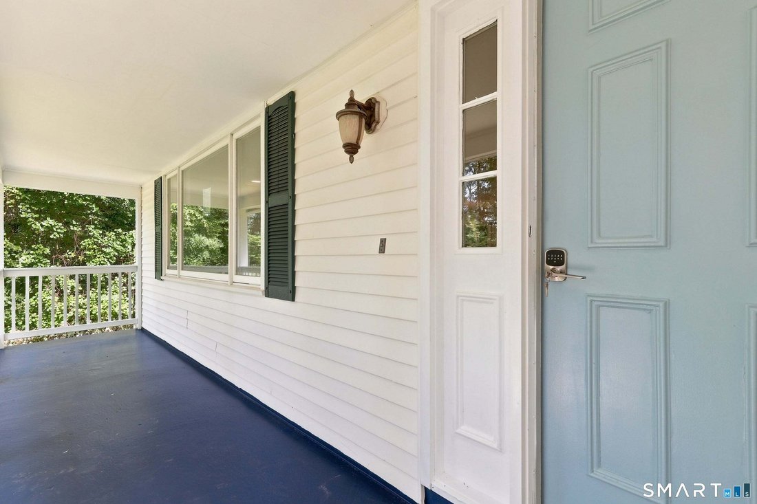 House in Danbury, Connecticut, United States 2 - 18655954