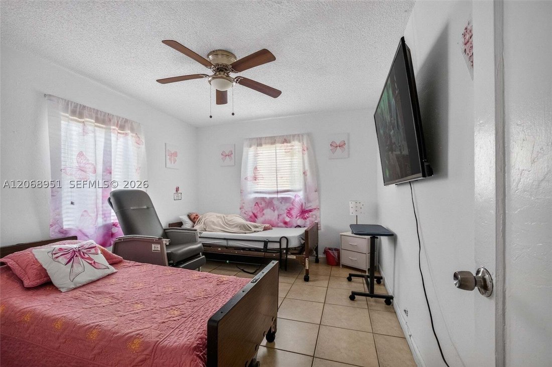 House in Miami, Florida, United States 4 - 18650854