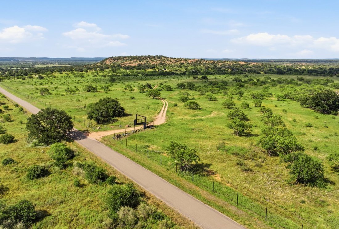 Farm Ranch in Valley Spring, Texas, United States 1 - 15662337