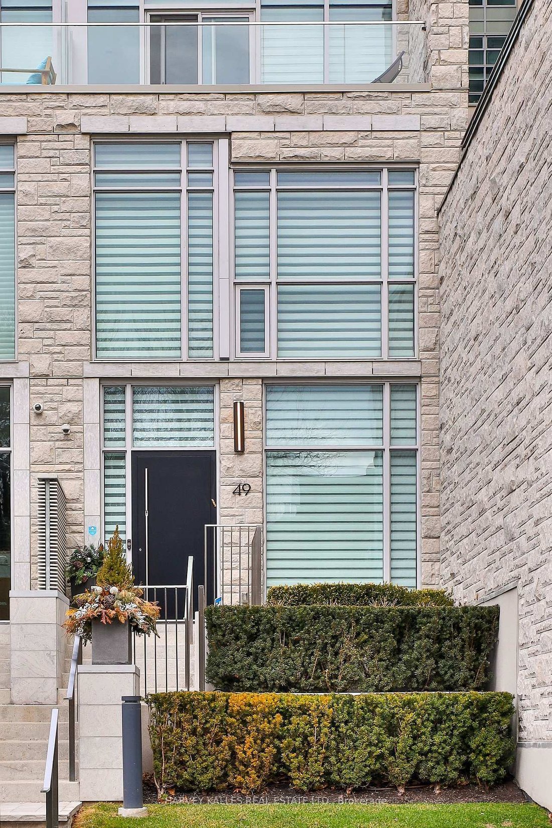 Condo in Toronto, Ontario, Canada 3 - 18656029