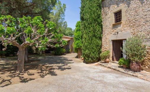Country House in Sant Mori, Catalonia, Spain 1