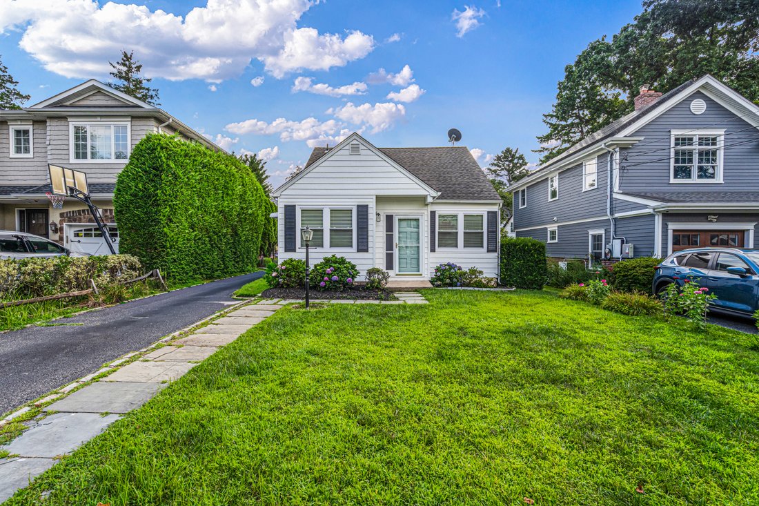 House in Port Washington, New York, United States 2 - 18651951