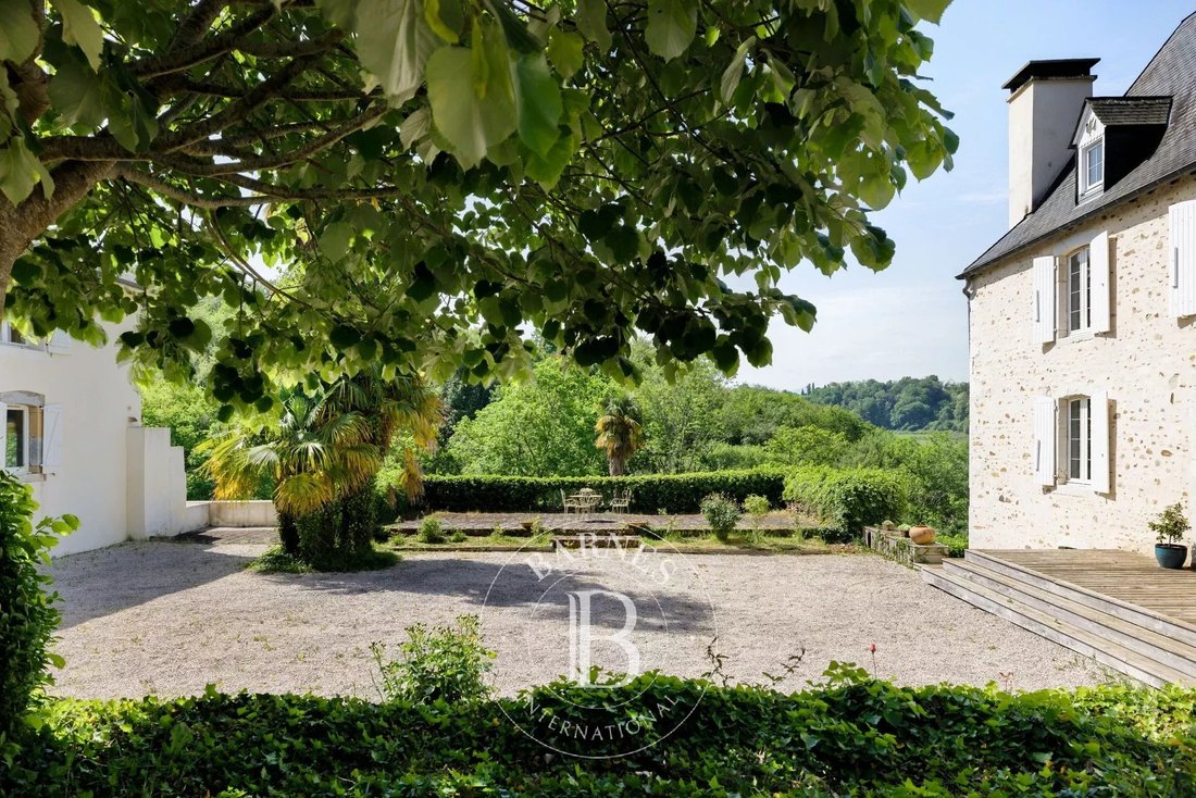 Estate in Pau, Nouvelle-Aquitaine, France 4 - 17780165