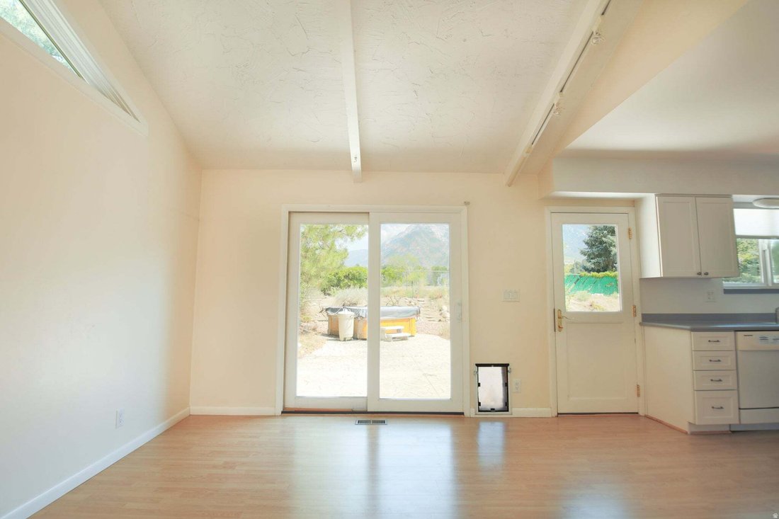 House in Sandy, Utah, United States 5 - 18654129
