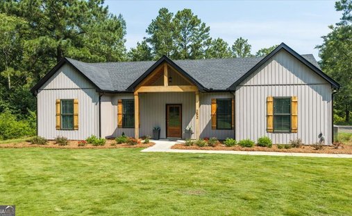 House in Bolingbroke, Georgia, United States 1