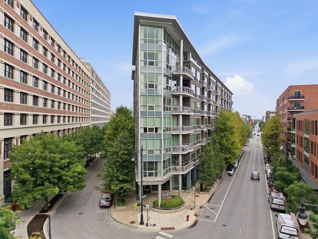 Condo in Chicago, Illinois, United States 1 - 18654308