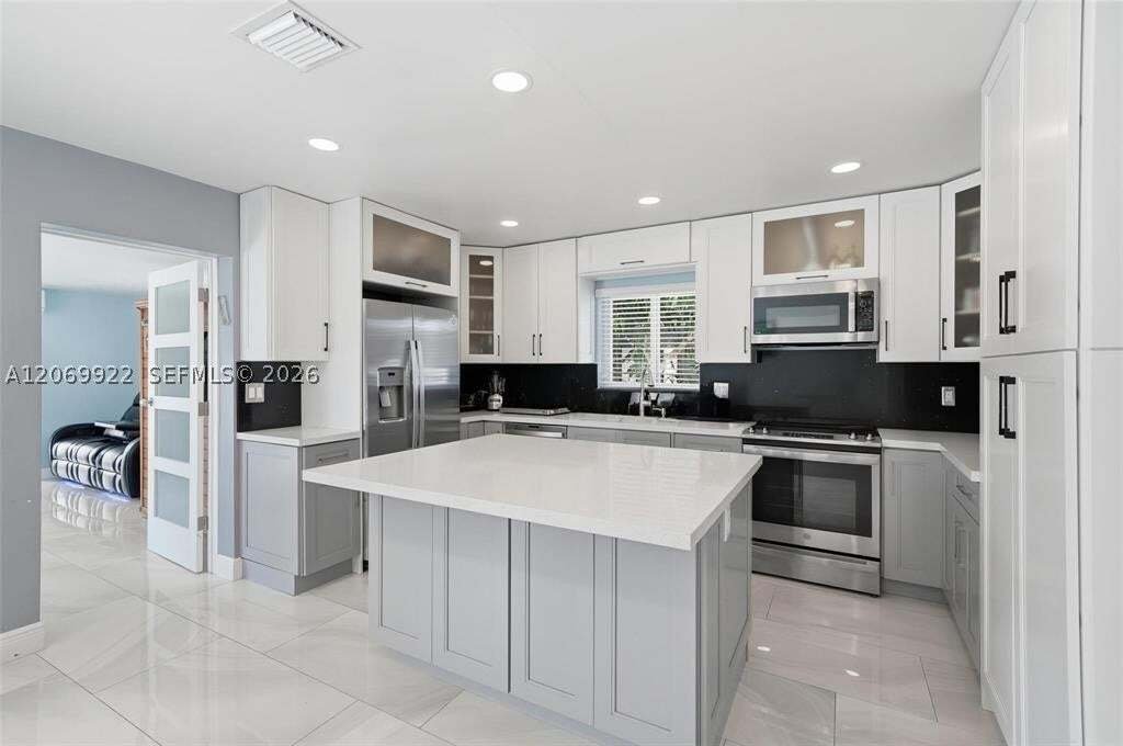 House in Oakland Park, Florida, United States 4 - 18653657