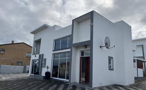 House in Seaview, Eastern Cape, South Africa 1