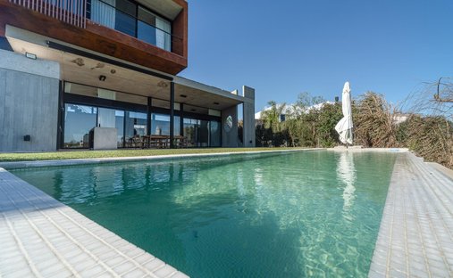 House in Belén de Escobar, Buenos Aires Province, Argentina 1