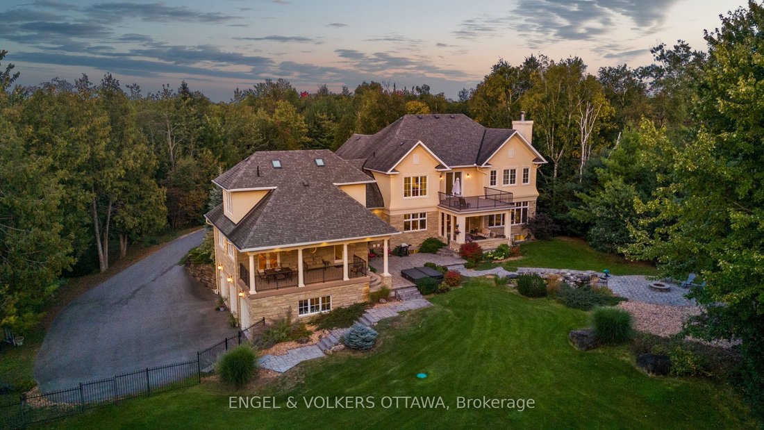 House in Ottawa, Ontario, Canada 5 - 18655185