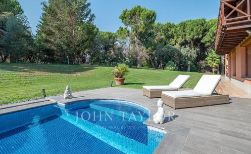 Chalet in Pozuelo de Alarcón, Autonome Gemeinschaft Madrid, Spanien 1