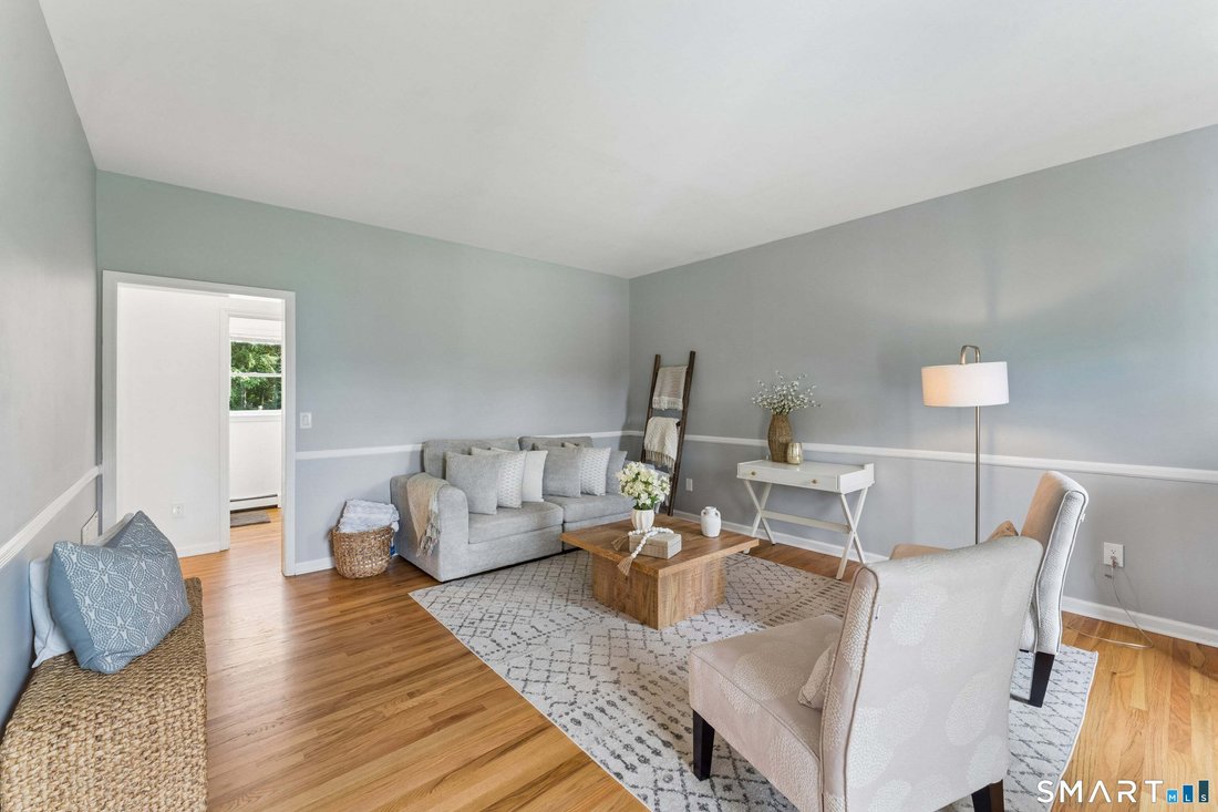 House in Monroe, Connecticut, United States 4 - 18653703