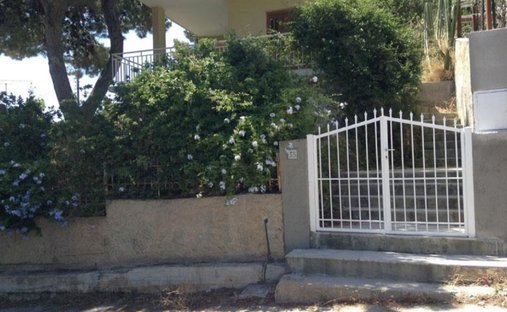 Casa a Kalyvia Thorikou, Attica, Grecia 1