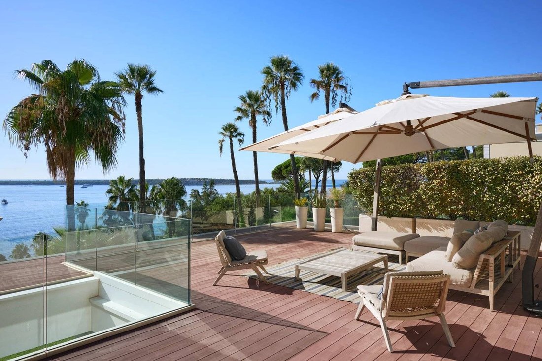 House in Cannes, Provence-Alpes-Côte d'Azur, France 2 - 16392068