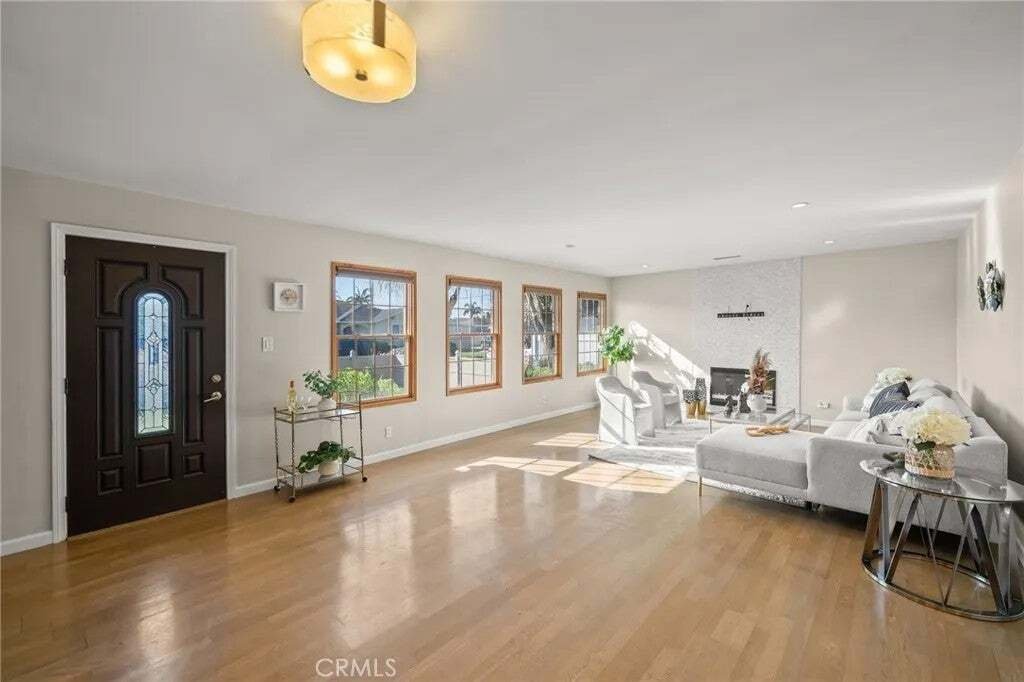 House in Los Angeles, California, United States 3 - 17450987