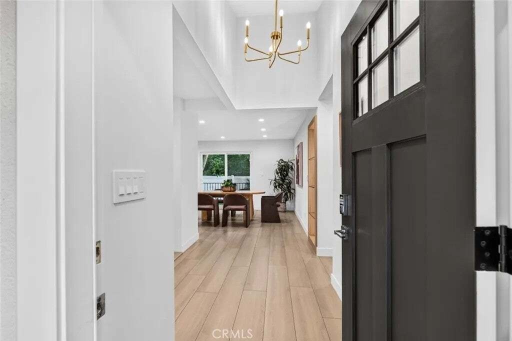 Condo in Los Angeles, California, United States 5 - 18654353
