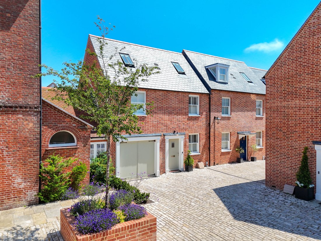 Townhouse in Lymington, England 1 - 18652908
