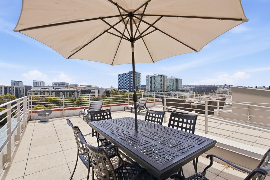 Condo in San Francisco, California, United States 3 - 18653829