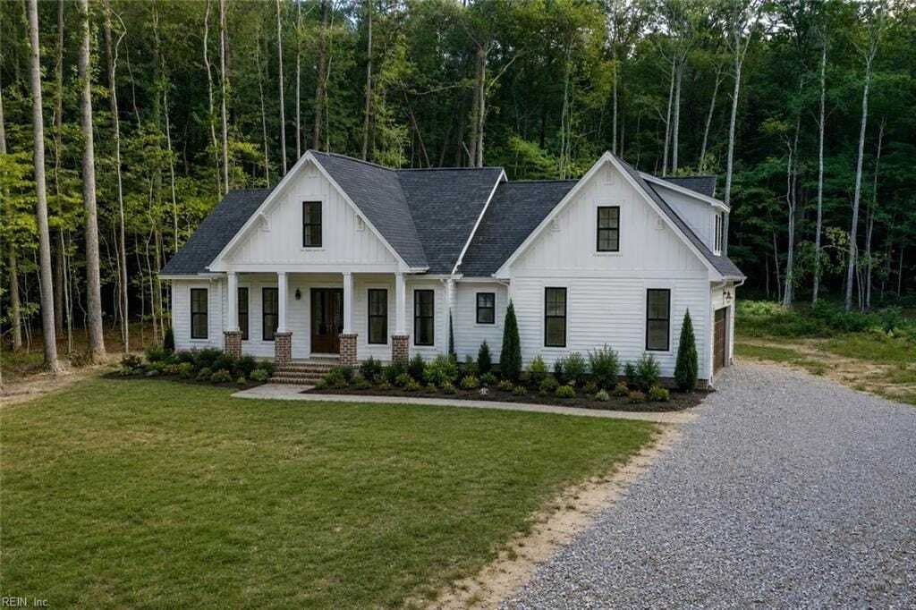 House in Gloucester, Virginia, United States 1 - 18646156