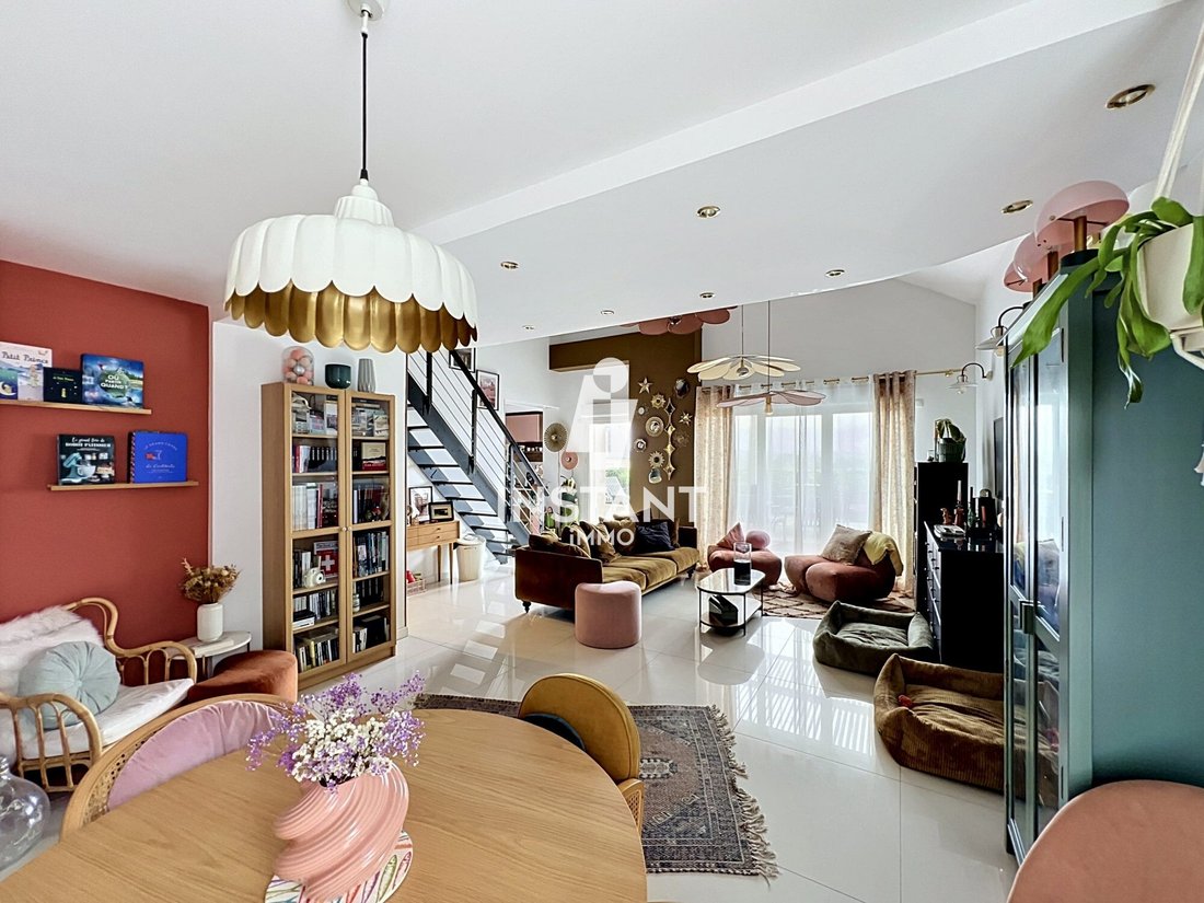 Apartment in Creteil, Ile-de-France, France 2 - 18656138