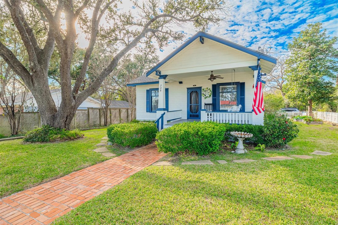 House in Bellville, Texas, United States 2 - 18654908