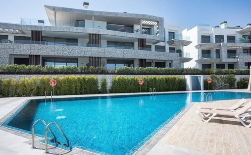 Apartment in El Madroñal, Benahavis, Spain 1