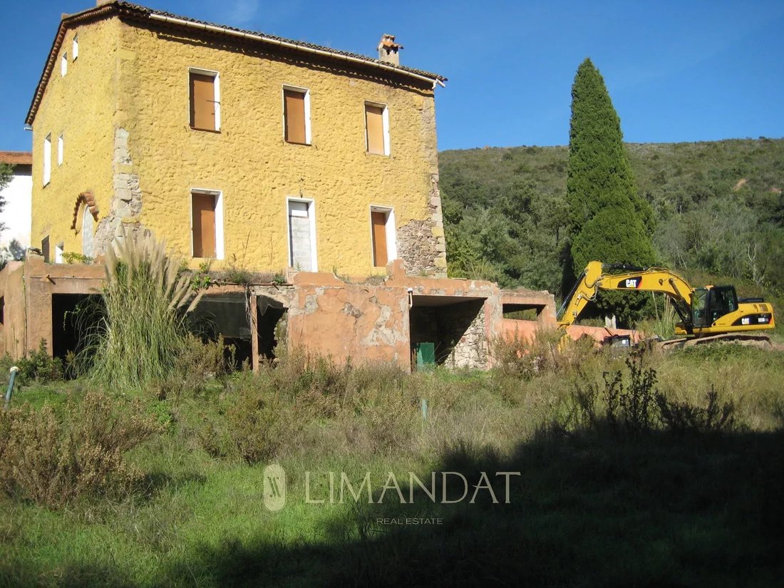 Estate in Exterieurs, Frejus, France 4 - 15997212
