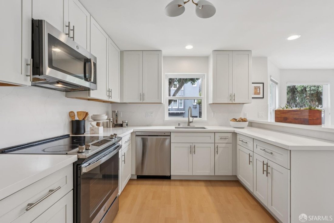Condo in San Francisco, California, United States 4 - 18652847