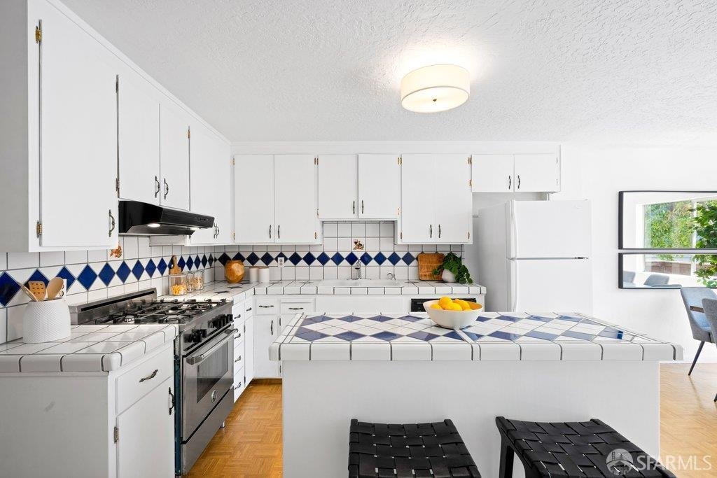 House in San Francisco, California, United States 5 - 18656072