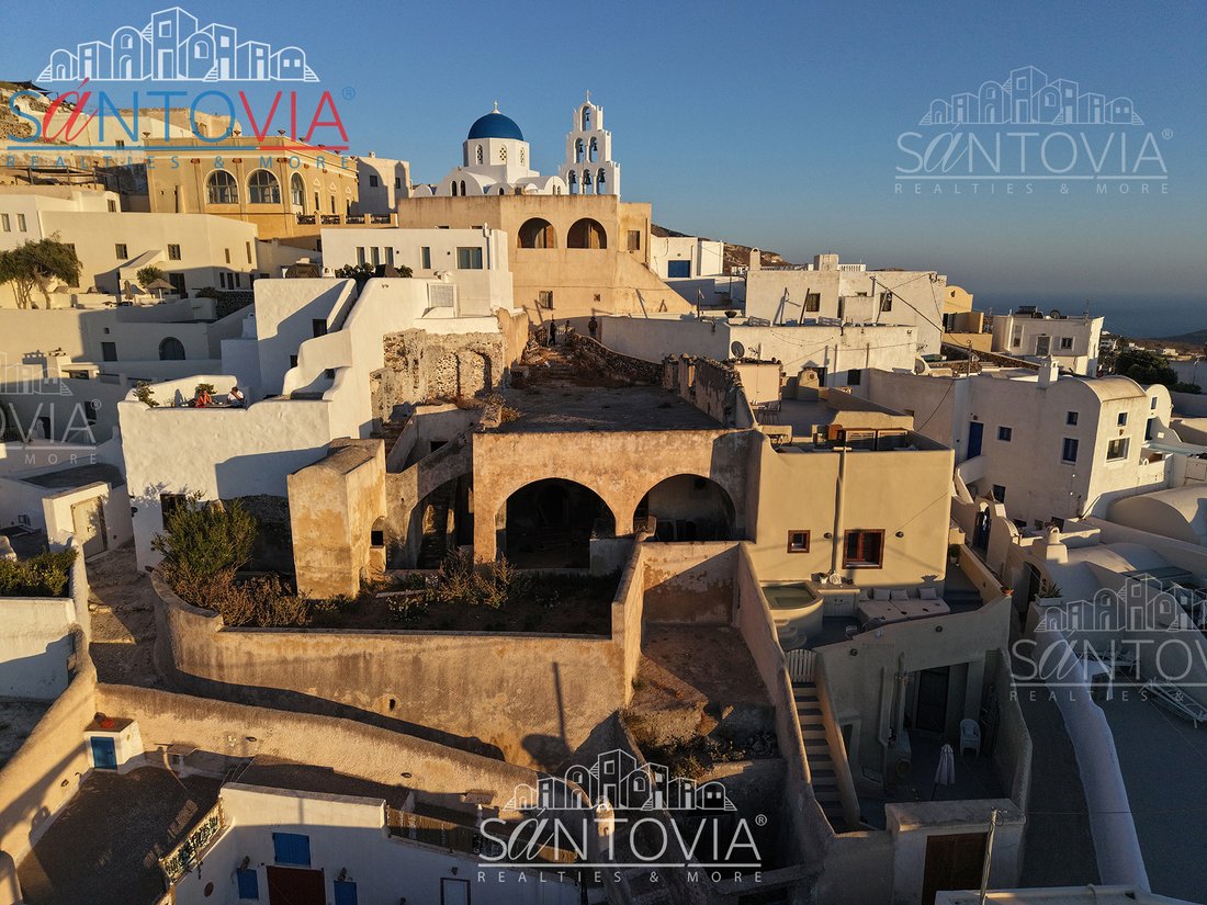 House in Thira, Aegean, Greece 5 - 18650698