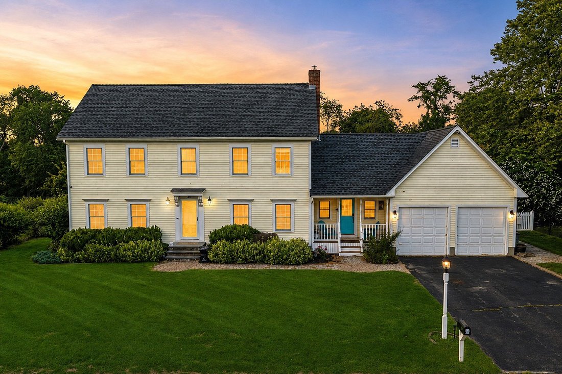 Portsmouth, Rhode Island, United States 3 - 18656260