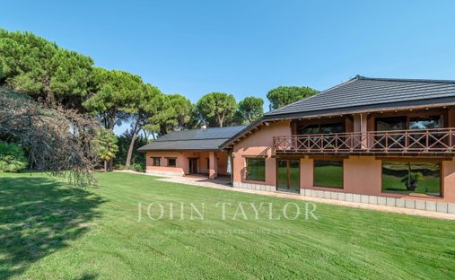 Chalet in Pozuelo de Alarcon, Comunidad de Madrid, Spain 1