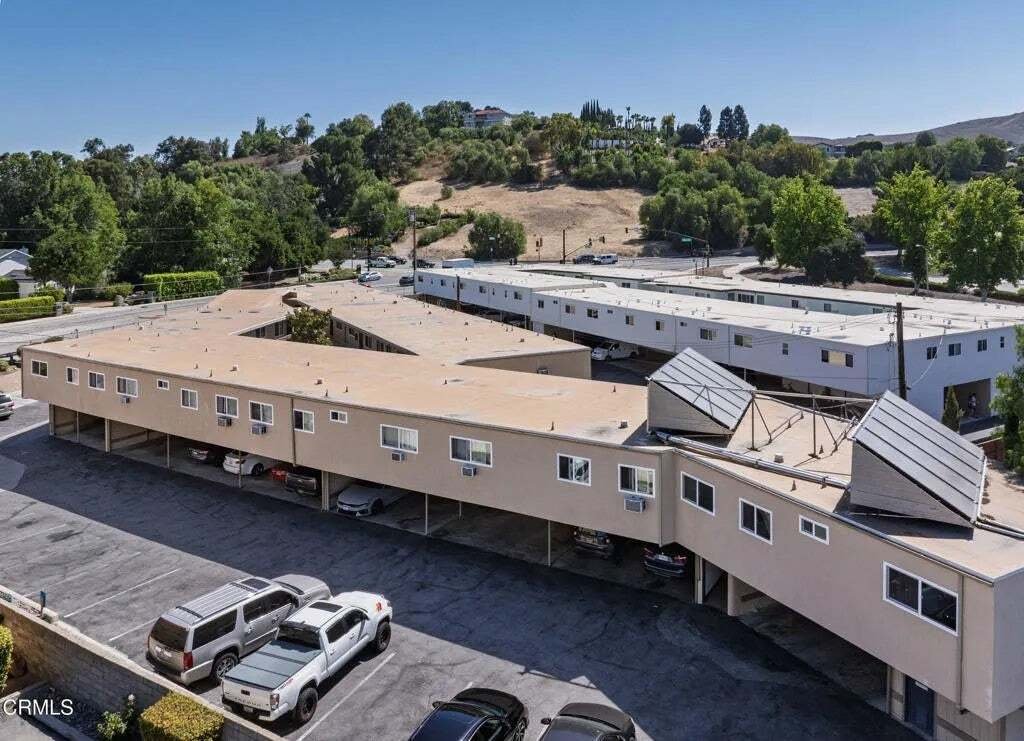 Thousand Oaks, California, United States 5 - 18651034